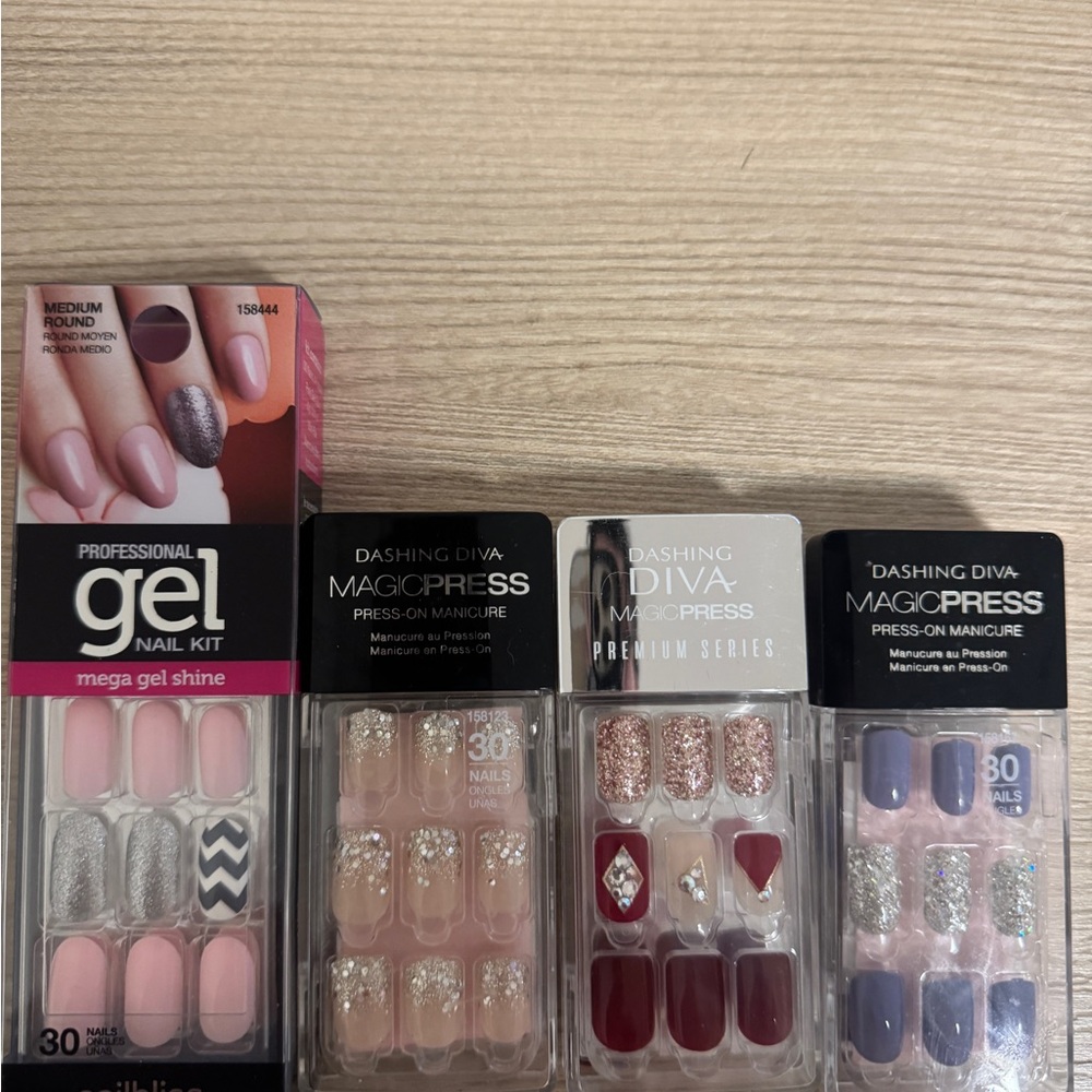 New! Dashing Diva Magic Press on manicure